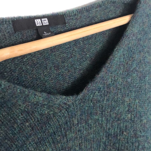 Uniqlo Dark Green 100% Wool Sweater - Picture 2 of 5